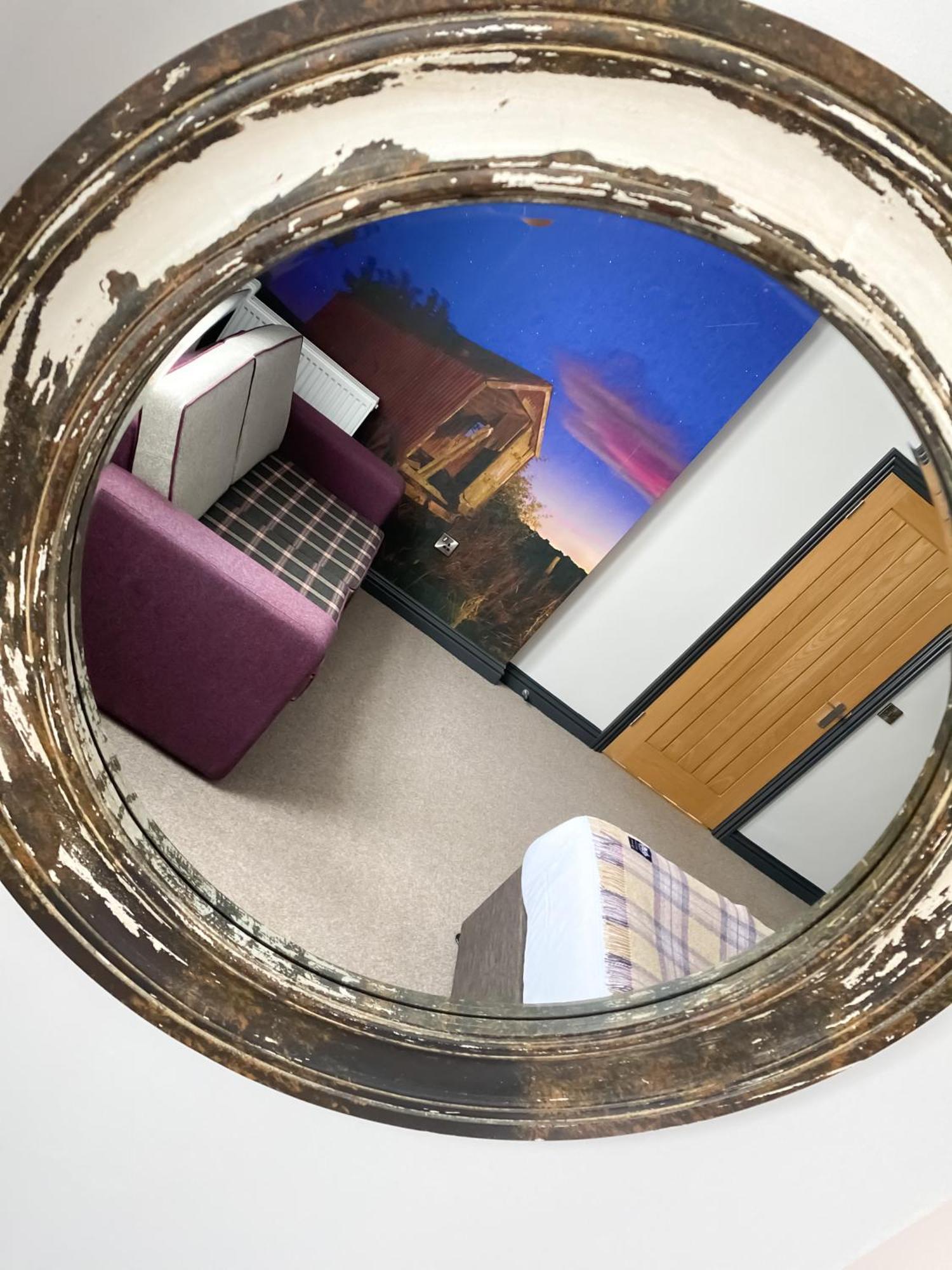 Helen Browning'S Royal Oak Hotel Swindon Room photo